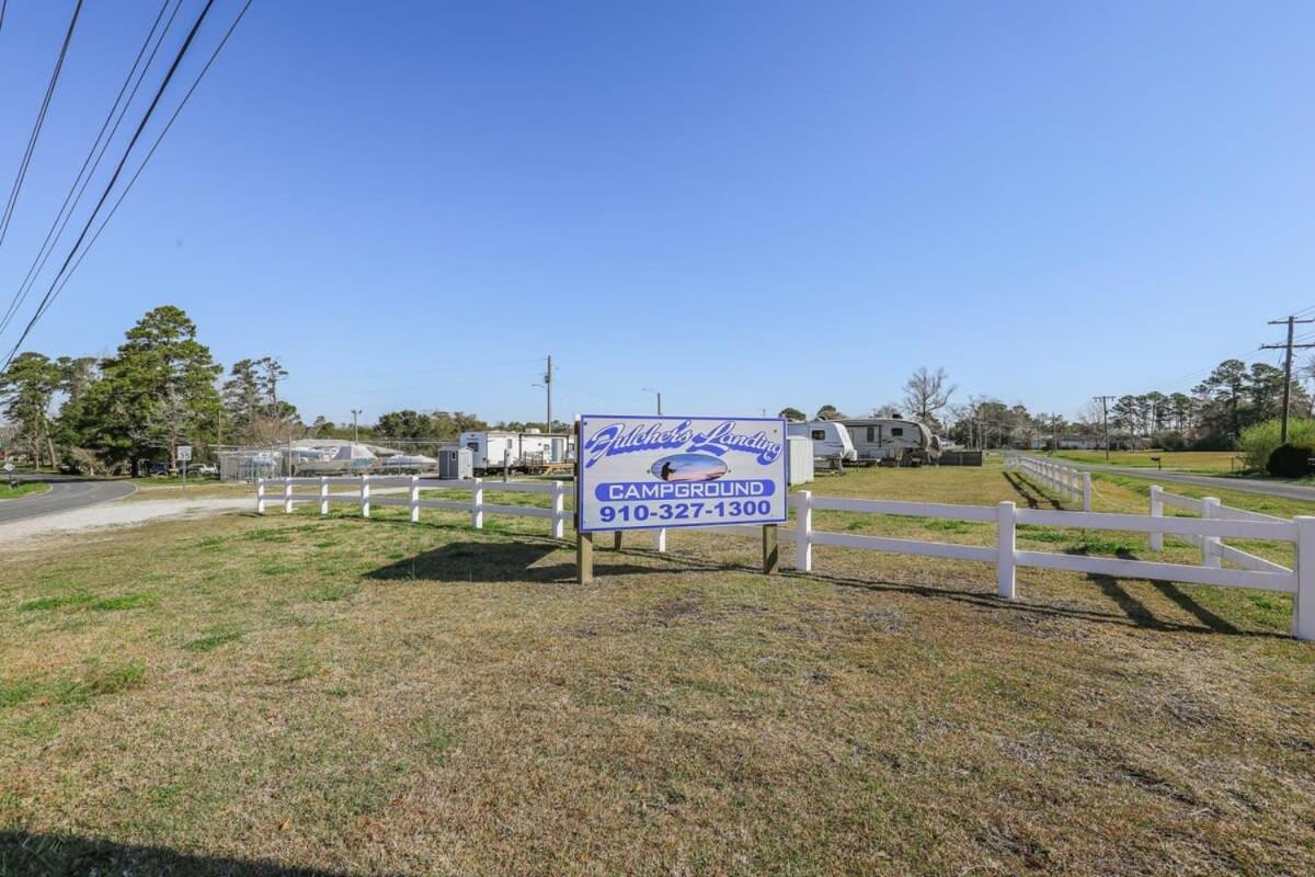 2Br Pet Friendly Home In Sneads Ferry With Parking Екстериор снимка