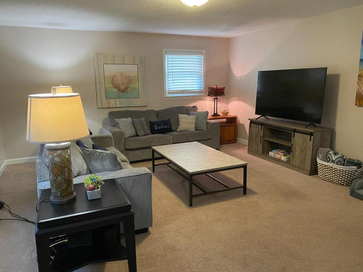 2Br Pet Friendly Home In Sneads Ferry With Parking Екстериор снимка