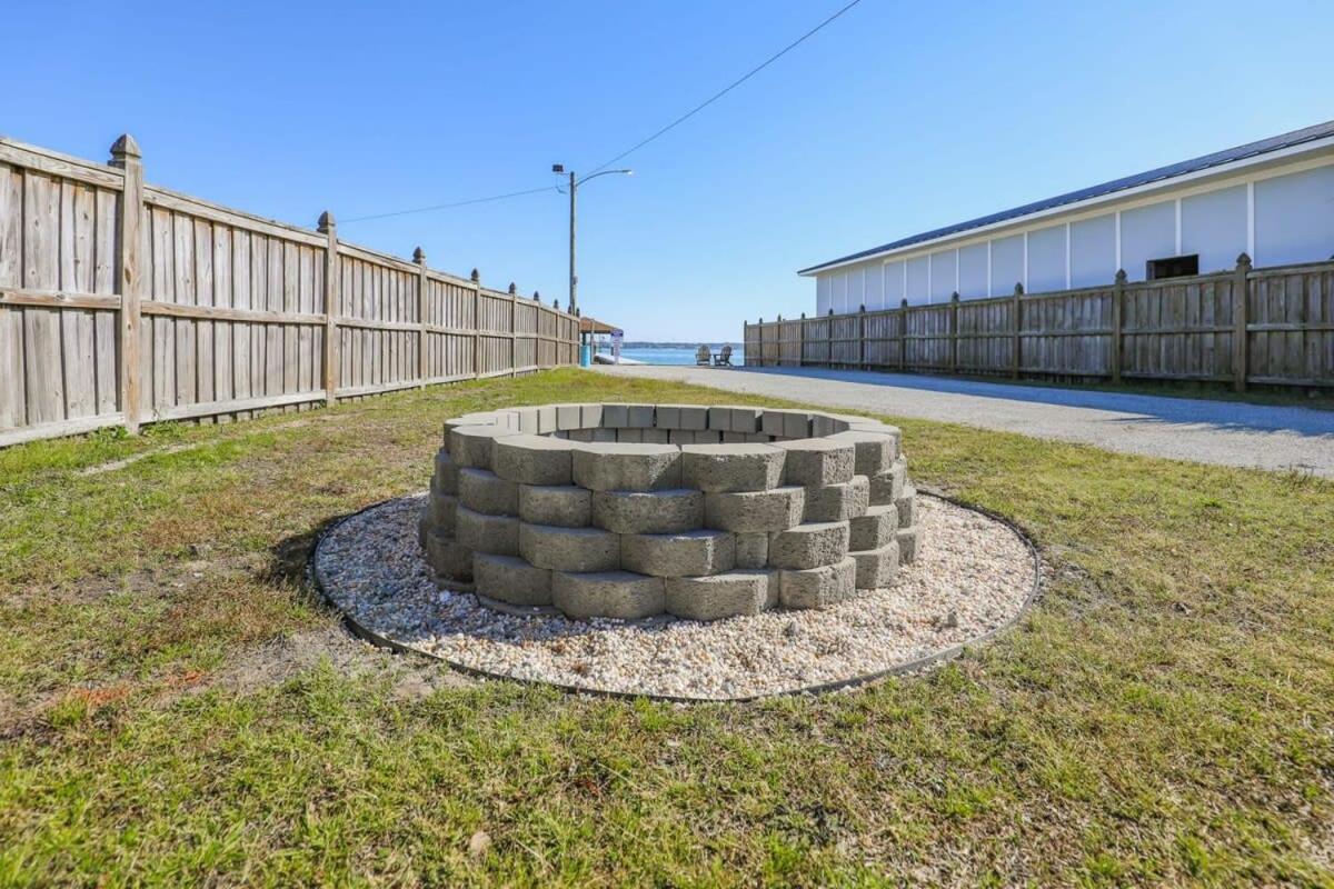 2Br Pet Friendly Home In Sneads Ferry With Parking Екстериор снимка