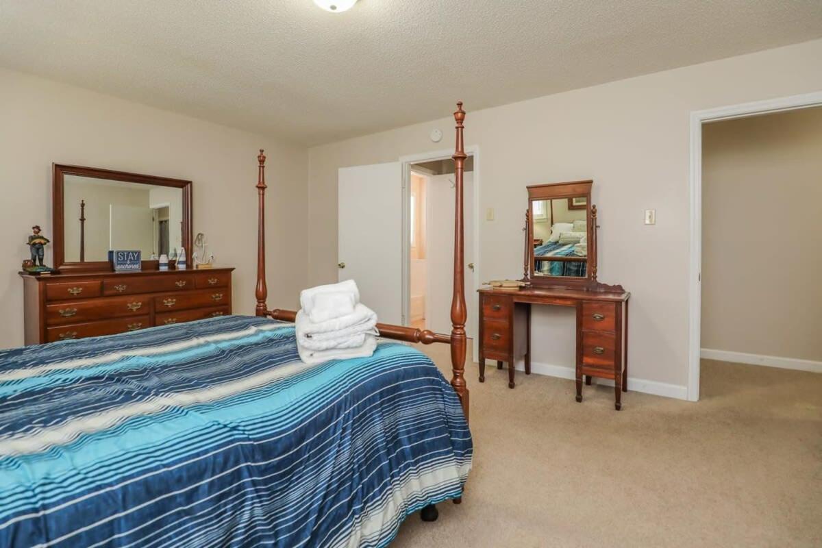 2Br Pet Friendly Home In Sneads Ferry With Parking Екстериор снимка