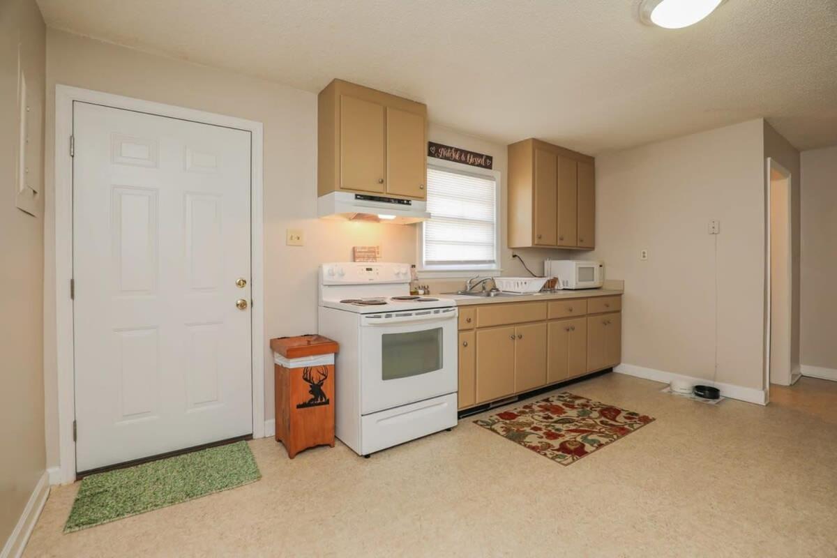 2Br Pet Friendly Home In Sneads Ferry With Parking Екстериор снимка