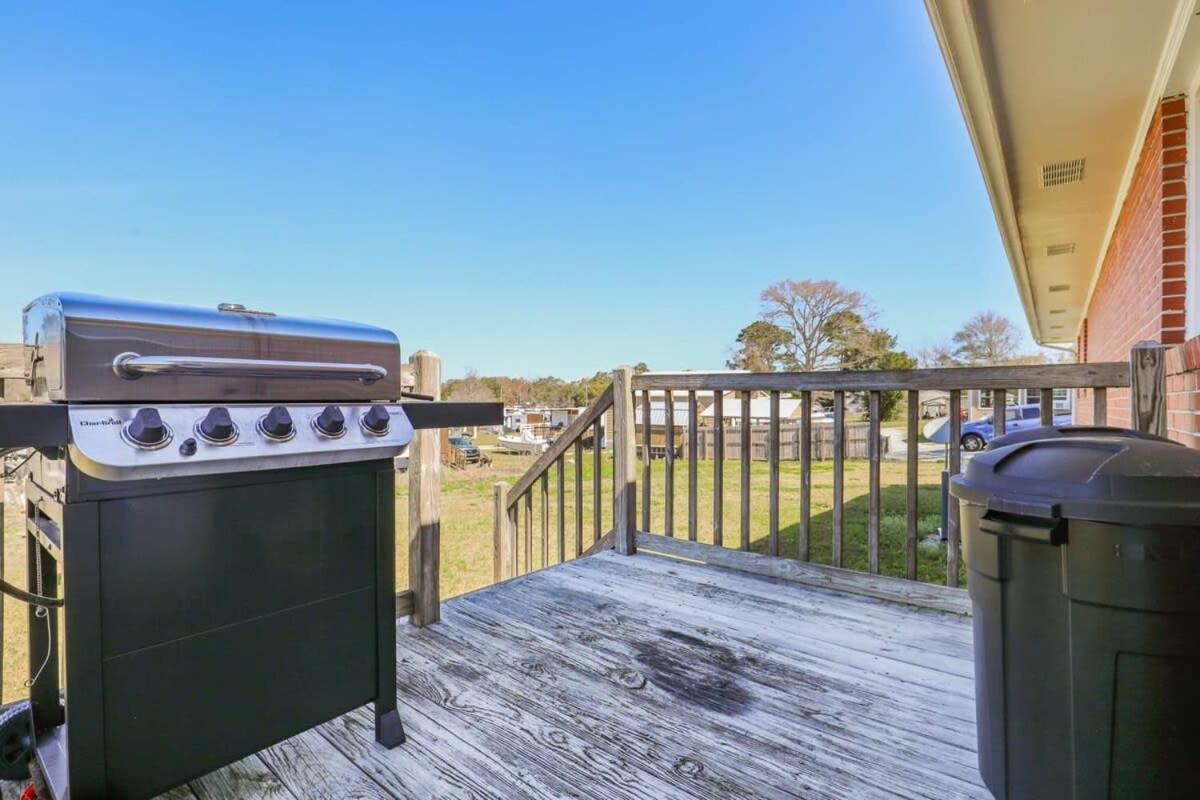 2Br Pet Friendly Home In Sneads Ferry With Parking Екстериор снимка